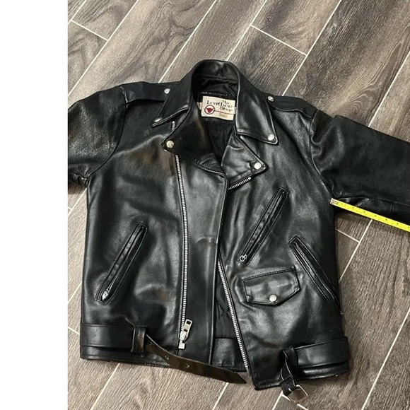COPY - Vintage black leather motorcycle jacket .Mens size 38 . - Picture 5 of 7